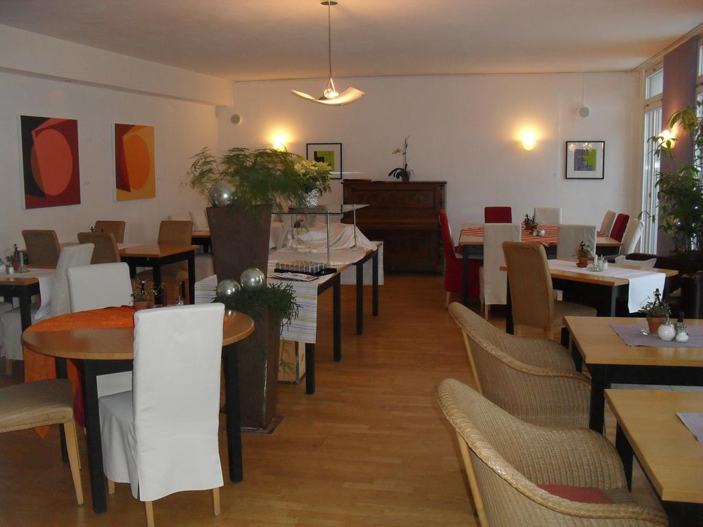 Hotel Am Fluss Neuburg an Der Donau Luaran gambar